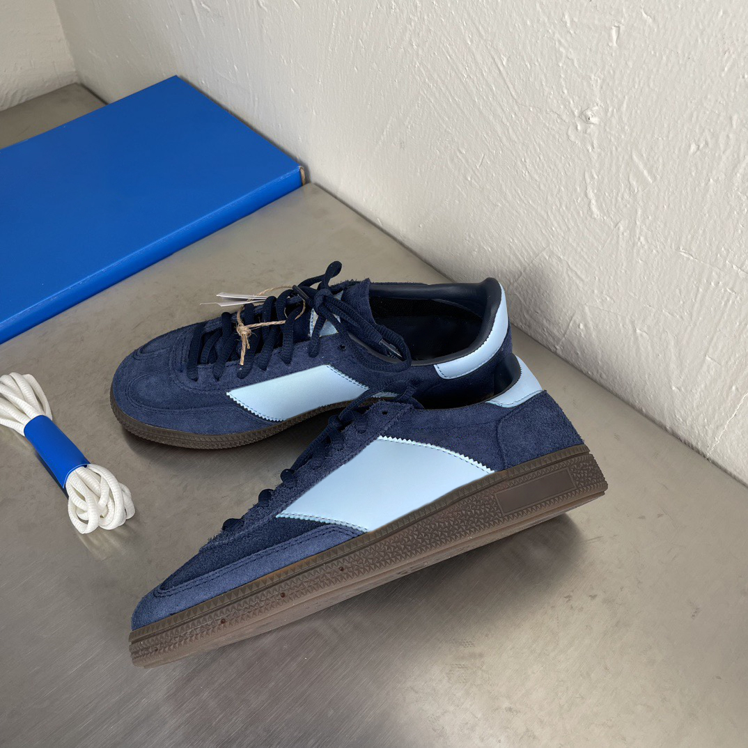 Handball shoes sneakers Indoor bad bunny trainers women men Preloved Red Leopard Cloud White Core black Earth Strata Gum navy Silver Metallic pink #7k