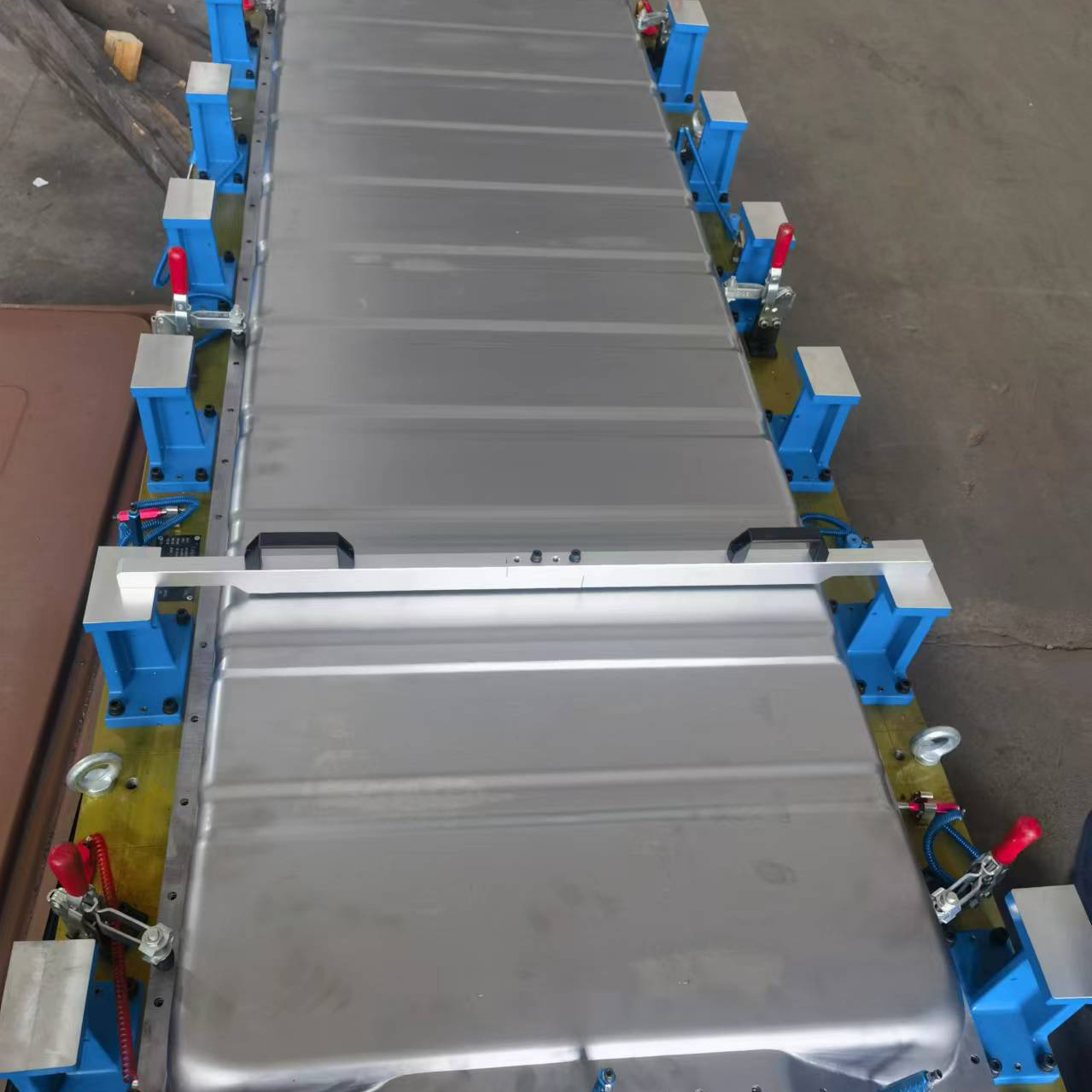 Sleek New Energy Auto Battery Housing Covers for Enhanced Safety & Durability - Customized products