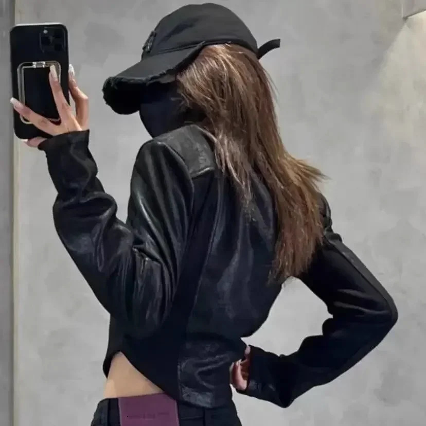Womens Long Sleeve Tshirt Black With Sleeves Top Female Elegant Korean Reviews Clothes Streetwear 90s Vintage Y2k Yk2 241126