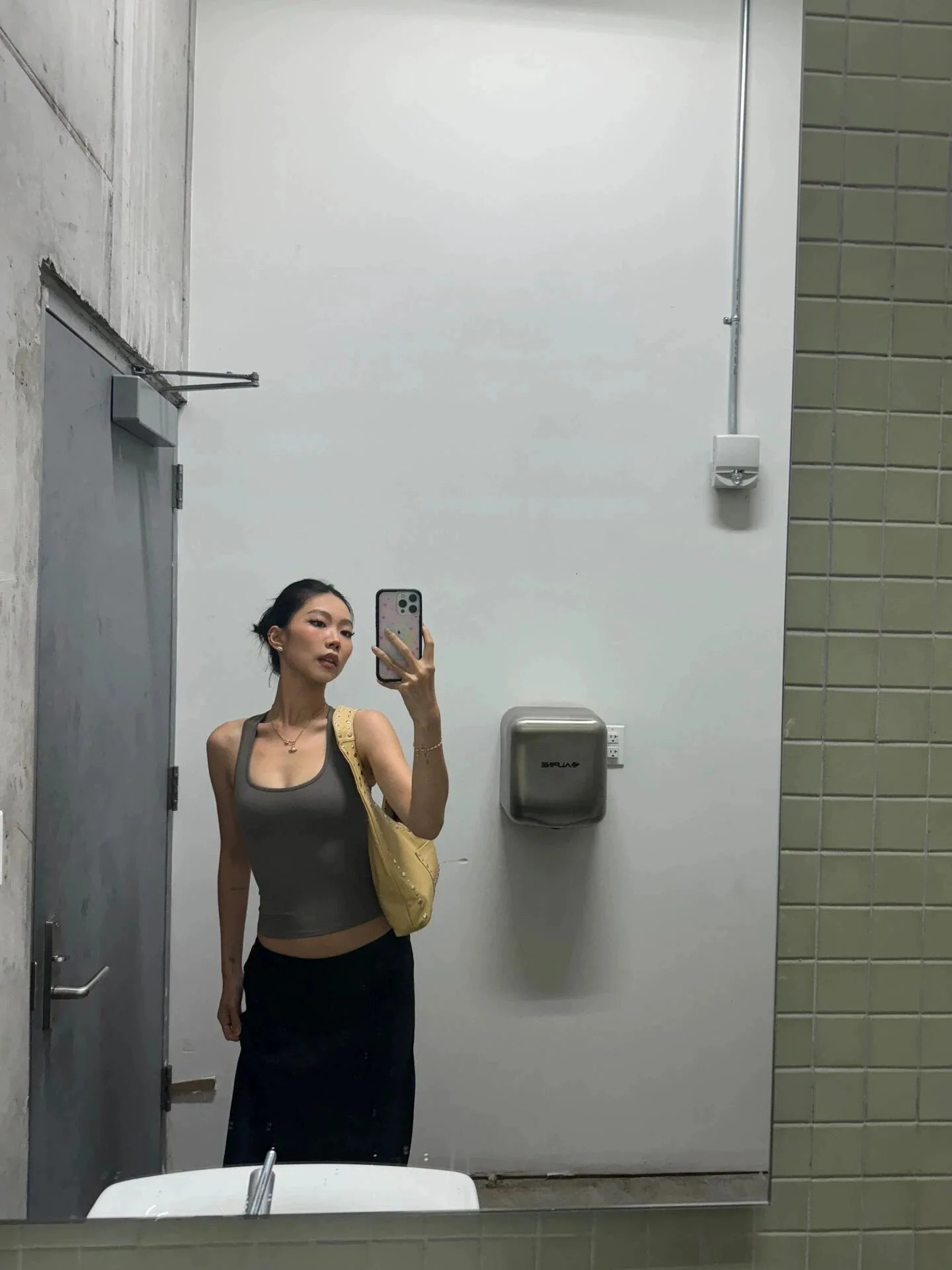 Tank Air Vest Halter Solid Color Black and White Powder Wide Shoulder I-shaped Tank Top Sports Day Wear 241126