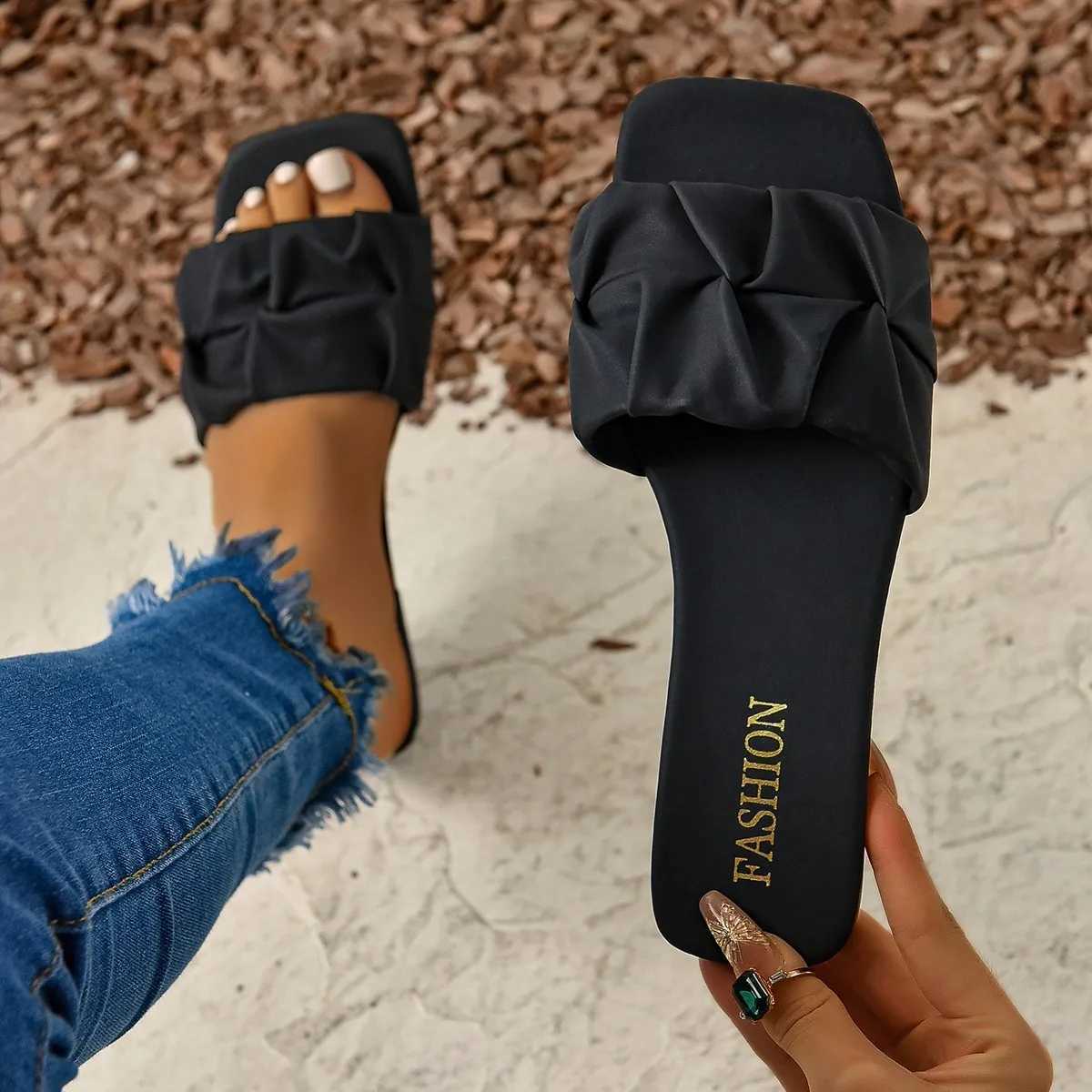 Summer Slippers for Women Flip Flops Flats New Pleated Korean Slippers Women Sandals Green Slip Shoes Plus Size 35-42 XJ250610