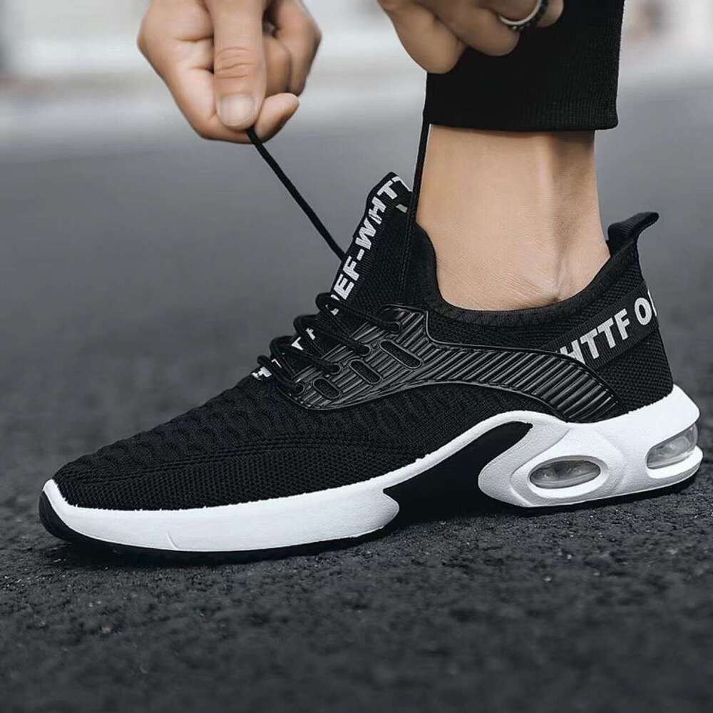 2024 Spring and Autumn New White Flyknit Low cut Front Lace Breathable Lightweight Sports Round Head Men's Shoes