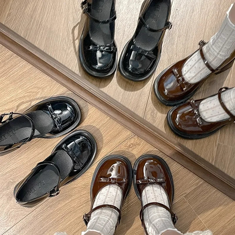 Patent Leather Jk Uniform Dress Shoes for Women Vintage Square Heels Mary Jane Shoes Woman Japanese Style Bow Buckle Strap Pumps 241127