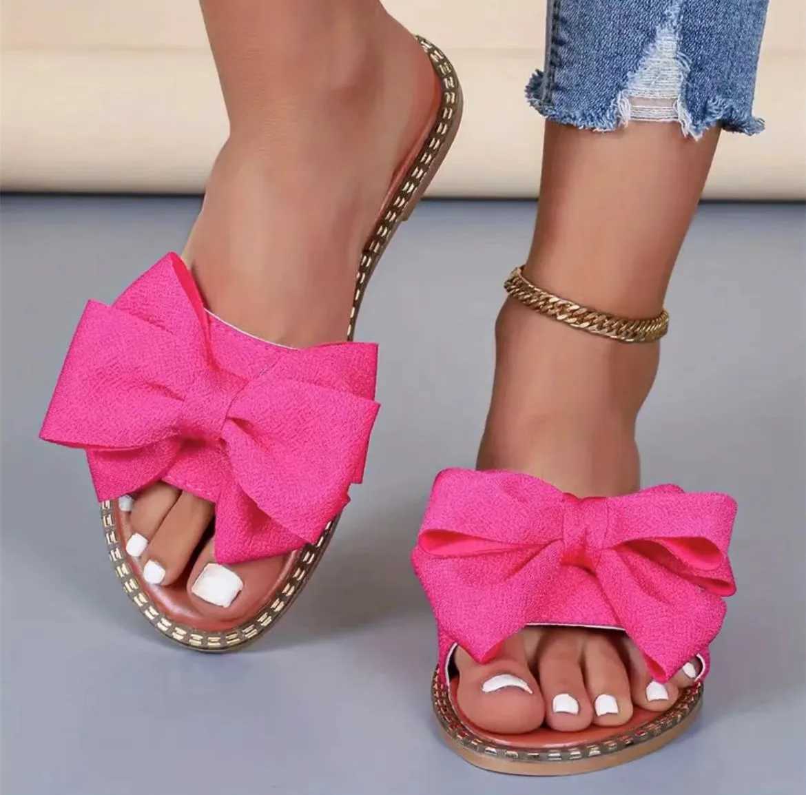 Luxury Summer Bow Knot Sliding Block Womens Outdoor Trend Flat Beach Sandals Womens Flip Shoes Brand Design Womens Sliding Shoes 2024XJ250407
