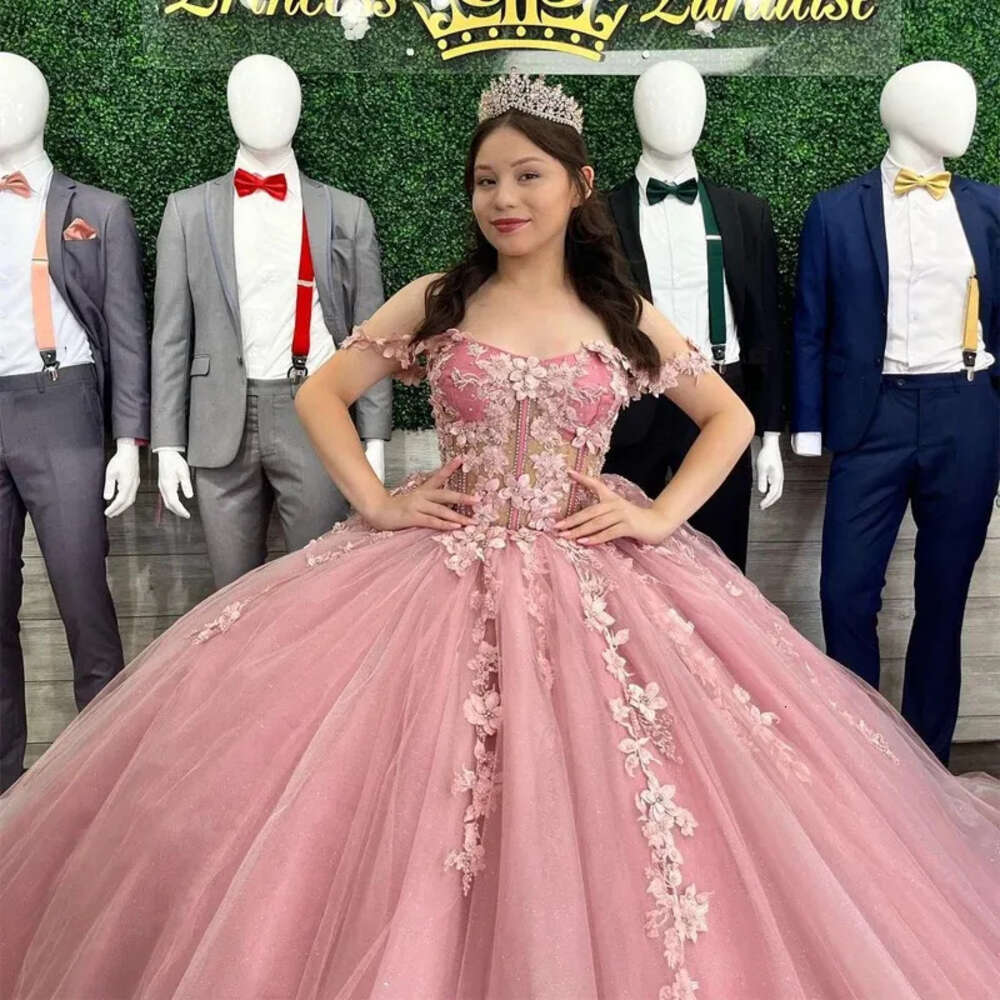 Sweetheart Pink Wer Quinceanera Dusty Dresses 3D Ral Appliques Sleeveless Beading Ball Gown Off Shoulder 15 Prom Celebrity Dress Sweet 16 Girls Party 