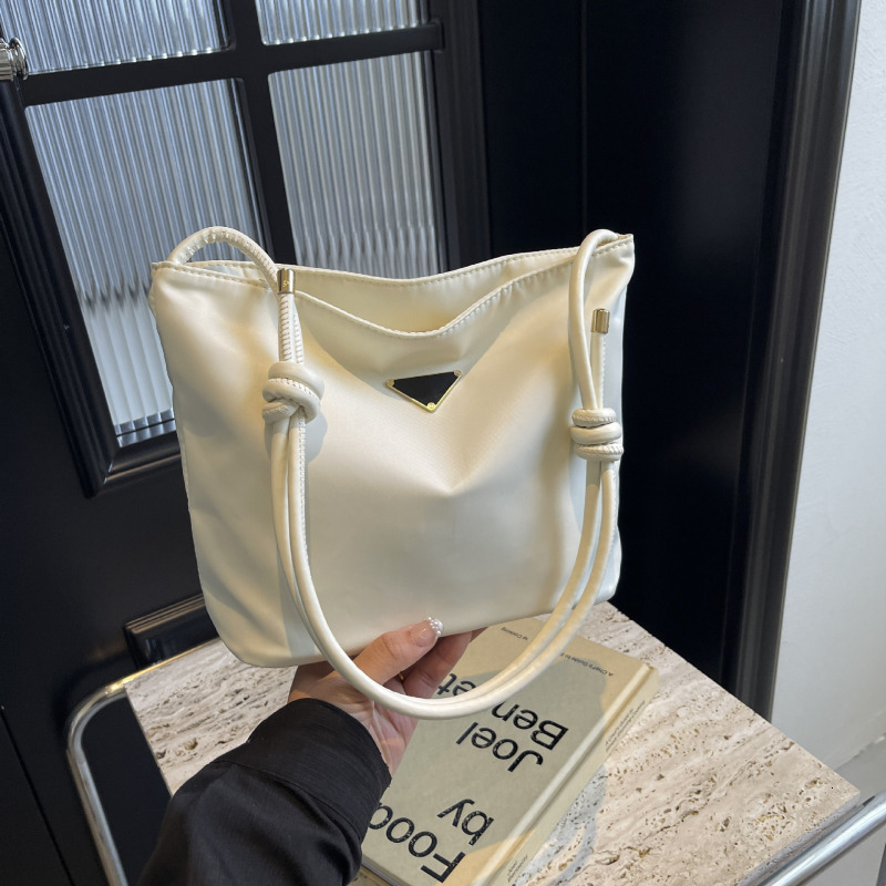 New handbag backpack black adjustable fashionable niche adjustable shoulder strap fashionable practical designer handbag fashionable shoulder bag bag