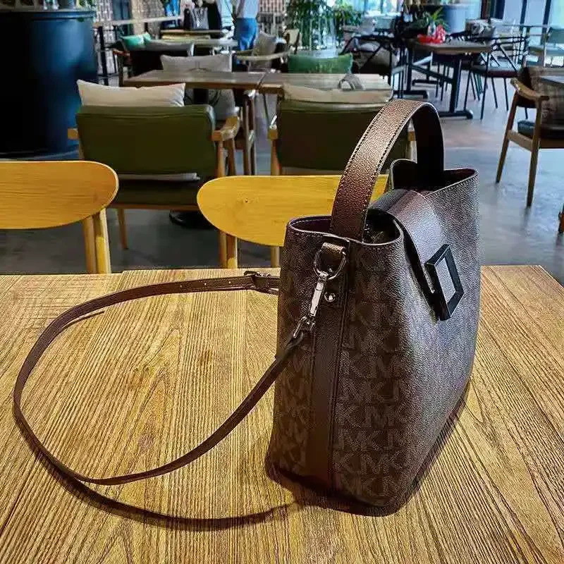 New Ellovado autumn and winter women trend leisure s single shoulder bucket shaped fashionable handbag with letter pattern printed on it large capacit