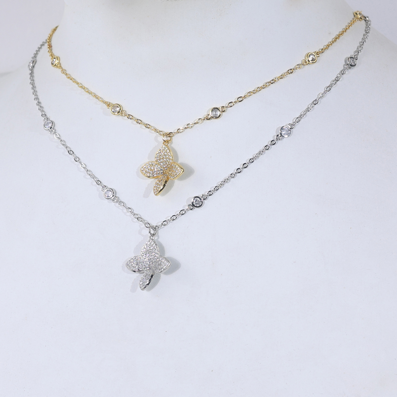 2025 Classic Charm Pendant Necklace for Women Fashion AAA Cubic Zirconia Paved wer Sparkg Wedding Jewelry