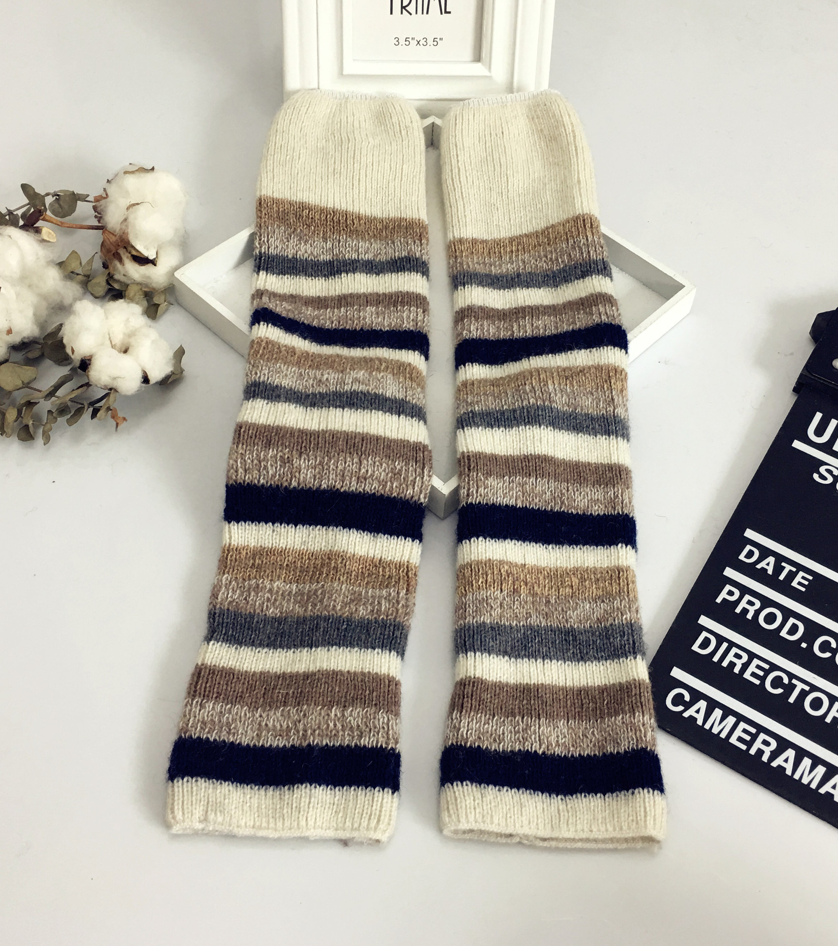 Winter Korean version thickened and warm three color spliced cashmere sock covers new leg covers sock tubes boots socks pile socks