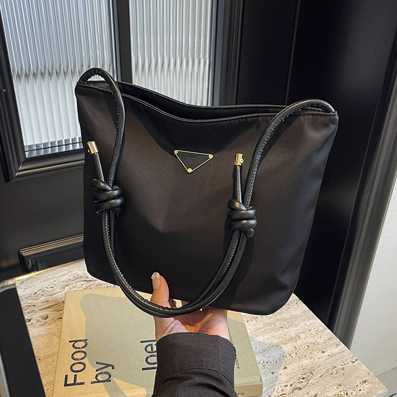 New handbag backpack black adjustable fashionable niche adjustable shoulder strap fashionable practical designer handbag fashionable shoulder bag bag