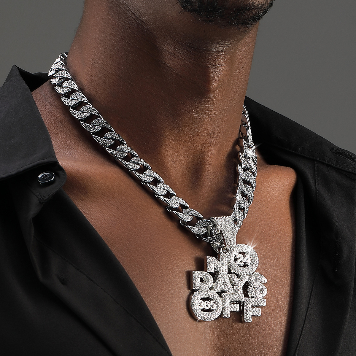 Hot Sale Hip Hop Pendant Diamond Cuban Chain Necklace Alloy Full Diamond Pendant Necklace