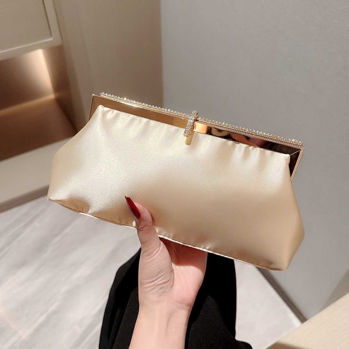 New satin banquet bag, fish hook women's bag, hand-held bag, socialite banquet bag, cheongsam bag, evening dress bag, diamond studded dress bag 2
