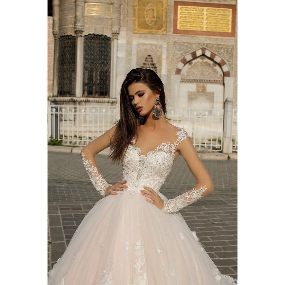 Designer Wedding Champagne Gorgeous Dresses With White D Wers Illusion Sheer Long Sleeves Court Train Arabic Bridal Gowns 6660306