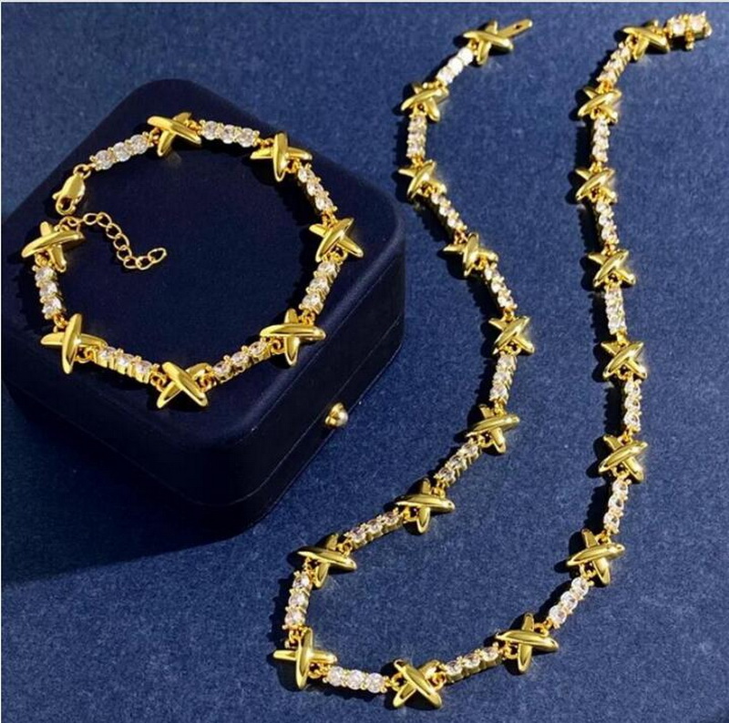 925 Sterling Silver Plated Gold Necklace Hugs Kisses X Cross Thirty Stone Diamond Bracelets for Women Classic Luxury Fashion Brand Party Fine Jewelry