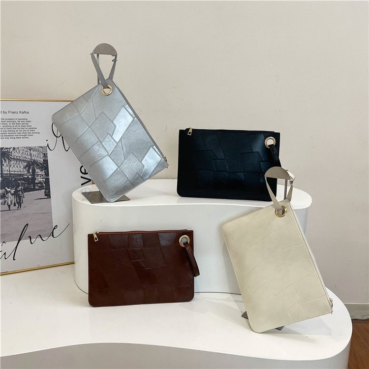 2024 New New Summer Fashionable and Stylish Trendy Women's Personalized Handheld Underarm Small Square Bag