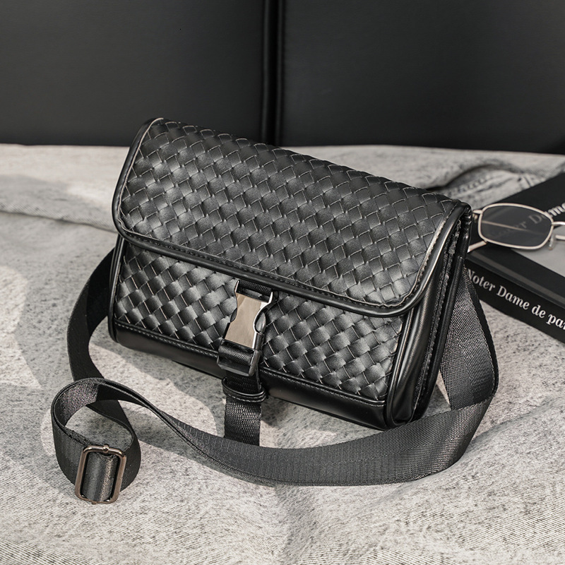 Men's Crossbody Bag Hand Woven Single Shoulder Mobile Phone Bag Versatile Small Backpack Waist Bag Portable Trendy Bag Waist Bag Can Be Worn