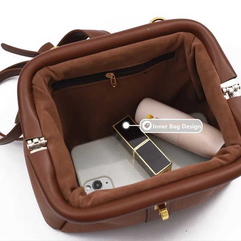 Womens Bags New Trend Handbags Quty Retro Designer Luxury Crossbody Bags Female Shopping Totes Shoulder Free ShippingC250311