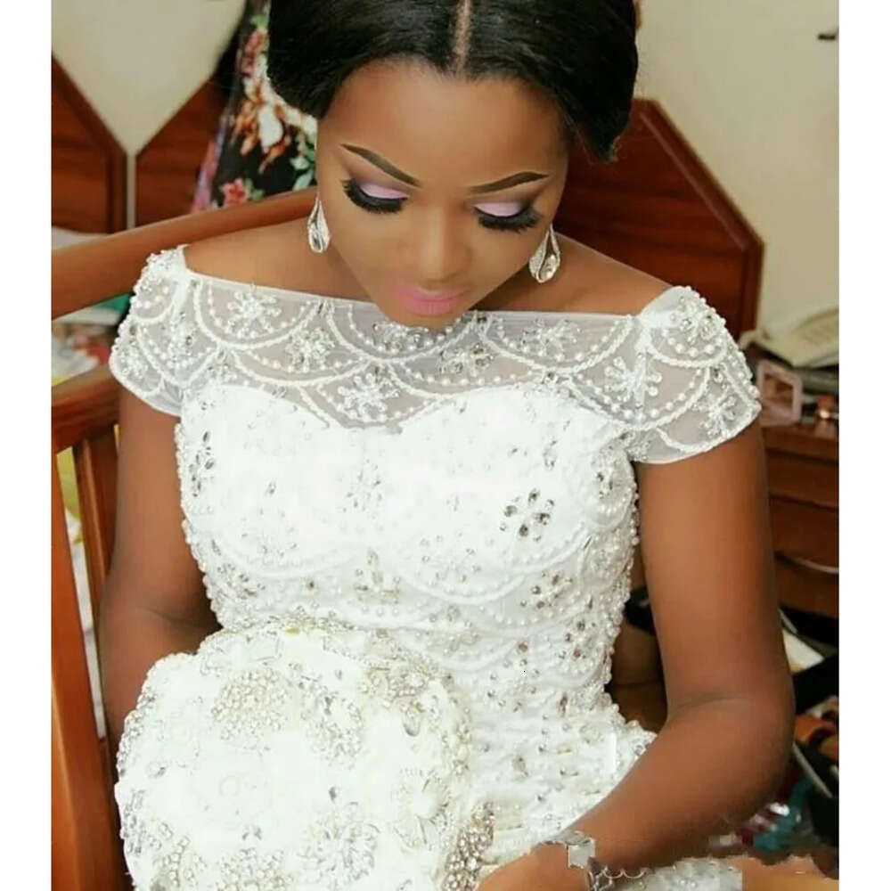 Arabic Size Saudi Mermaid Plus Dresses Beading Pearls Sheer Bateau Neck Ruffled Wedding Gowns Short Sleeves Bridal Dress