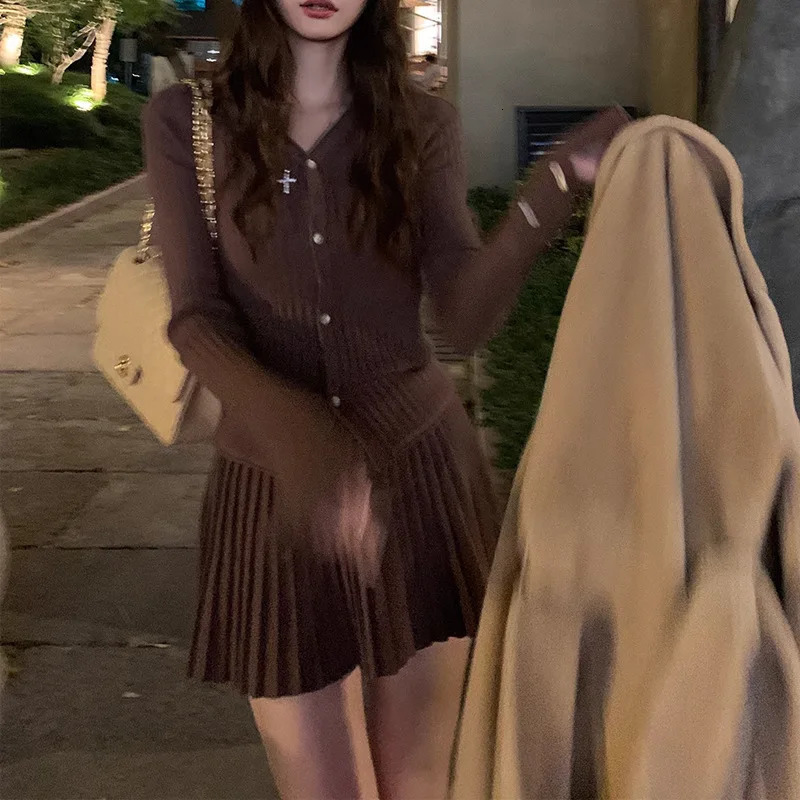 Spring Autumn Womens Knitted Suit Fashion Sweet Slim Knit Cardigan Y2k Tops Elastic Waist Mini Pleated Skirt 2pcs Matching Set 241127