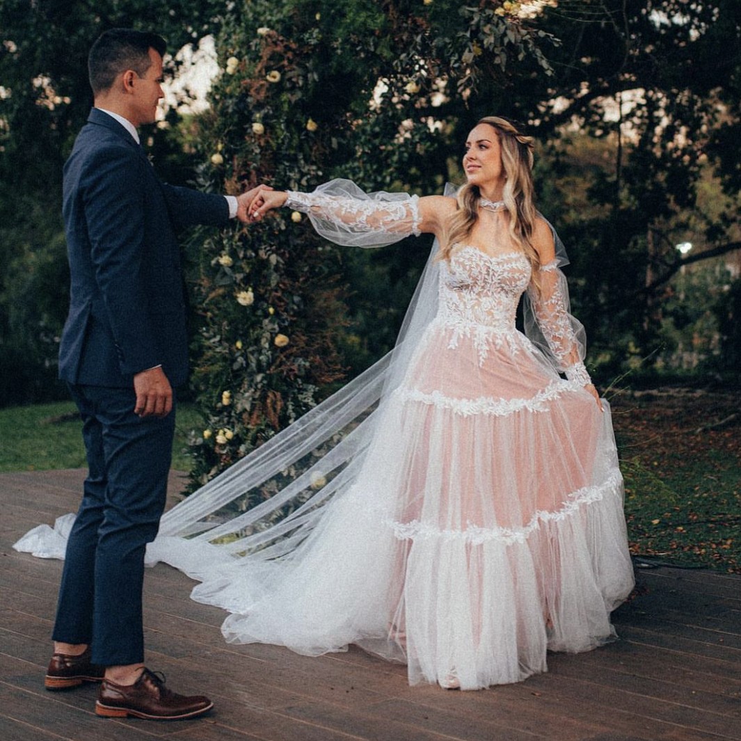 Long Sleeves Wedding Dresses A-line Bridal Gowns Beach Pleats Boho Sweet-heart Bohemian Hippie Lace Tulle Sweep Train