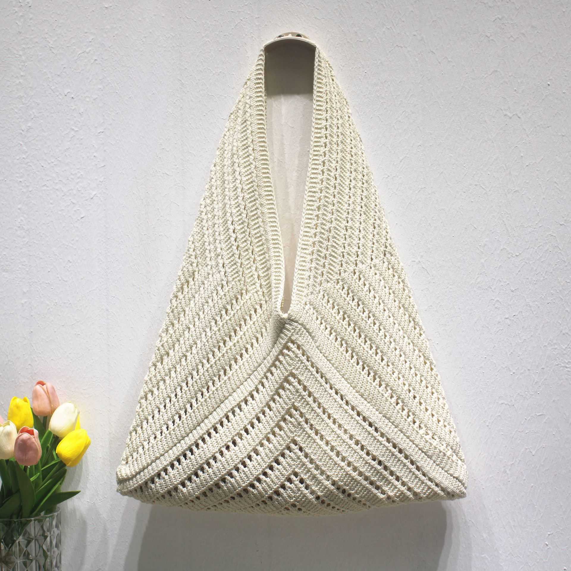 Artistic woven bag for women 2024 new trendy and fashionable casual shoulder bag, large capacity commuting tote bag