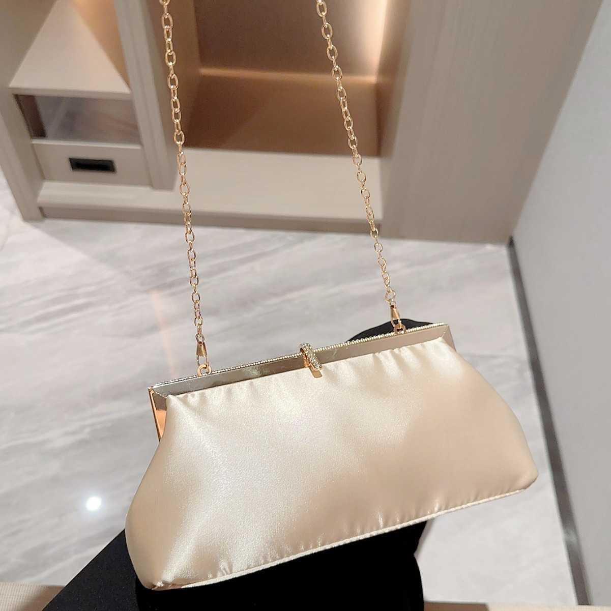New satin banquet bag, fish hook women's bag, hand-held bag, socialite banquet bag, cheongsam bag, evening dress bag, diamond studded dress bag 2