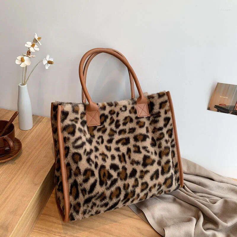 Totes Shoulder Plush Tote Women Shopper Creative Cow Pattern Pluffy Underarm Bag Girls Fashion Handbags zhanyishengli
