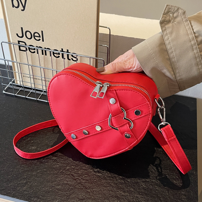2025 new Women Heart Crossbody Bags PU Leather Simple Satchel Solid Color Adjustable Strap Female Outdoor Bag zhanyishengli