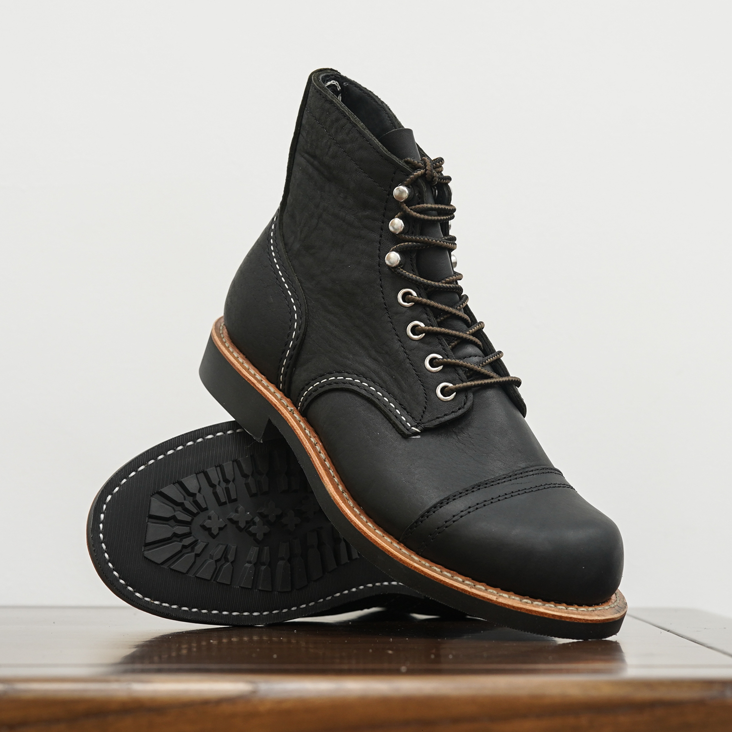 Durable Goodyear-Welted Down Red Style Work Heritage Genuine Leather Moctoeboots For Men 8084 Iron Ranger Boots