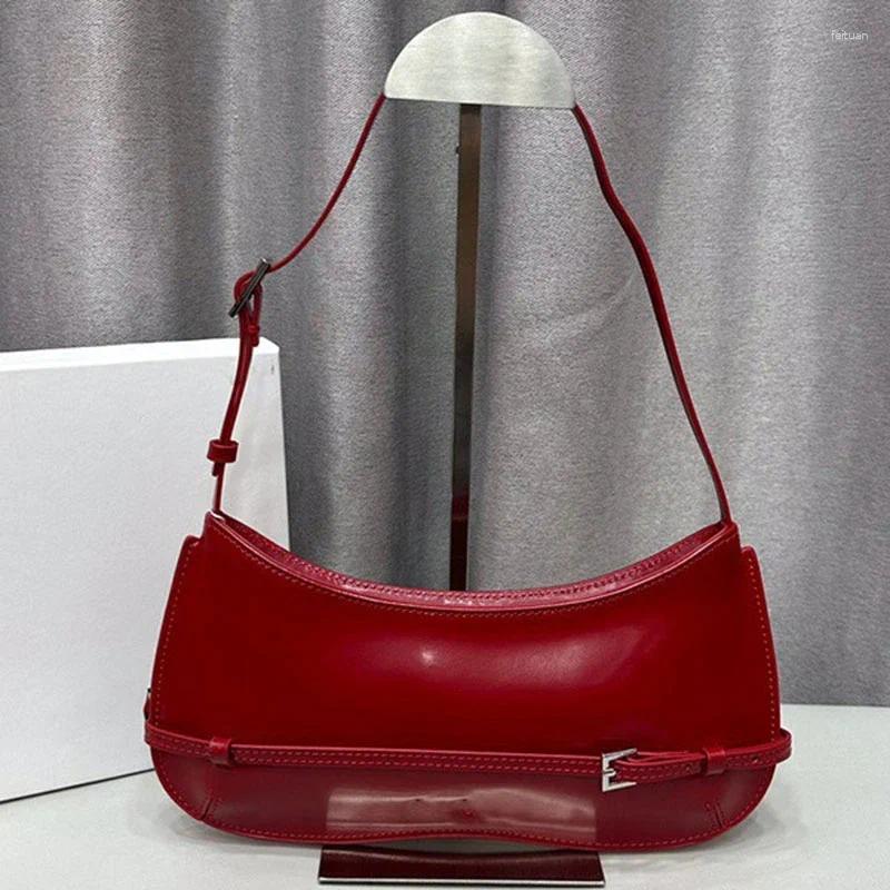 Purses: Chic hot Women's Designer Tote Bags - Minimalist Leather Underarm Baguette Handbag, Vintage Elegant Evening Shoulder Bag for