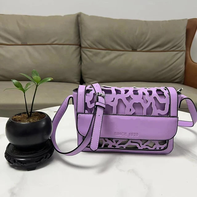 Top fashionable and trend niche casual bags for trend women s new mini handbags wallets and designer handbags trendy shoulder bags