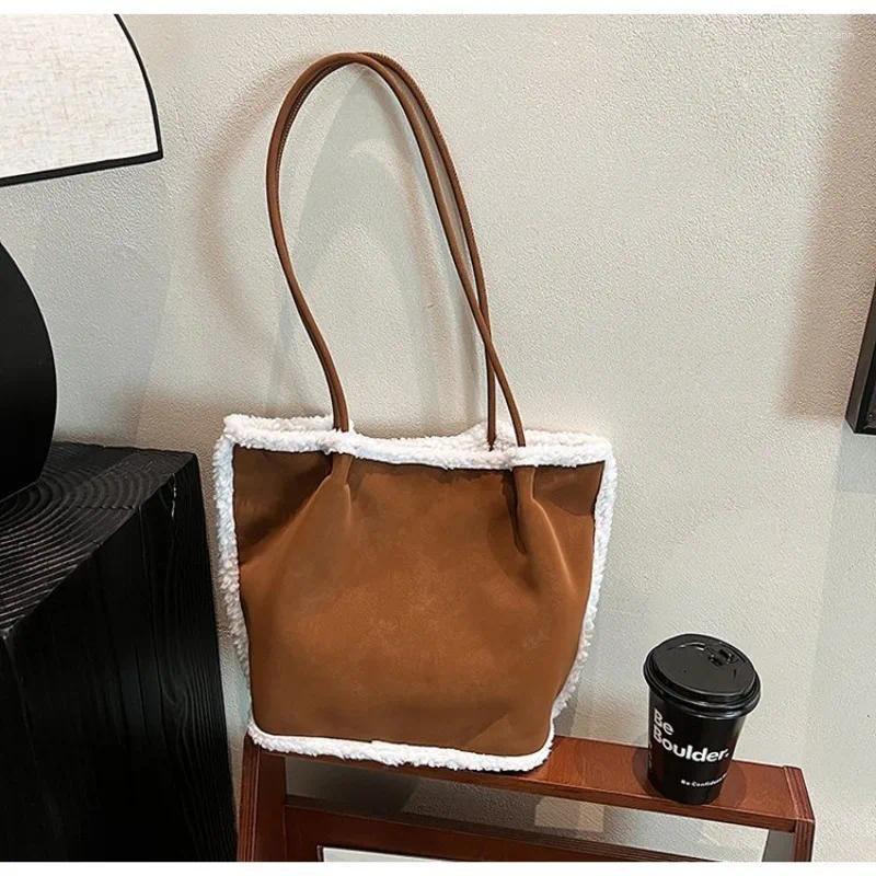 Totes Autumn And Winter High-end Feeg Large Capacity Fashion Versatile Casual High Quality Women's Shoulder Bags zhanyishengli