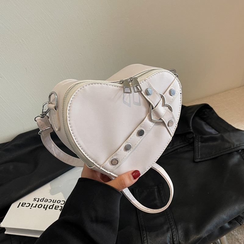 2025 new Women Heart Crossbody Bags PU Leather Simple Satchel Solid Color Adjustable Strap Female Outdoor Bag zhanyishengli