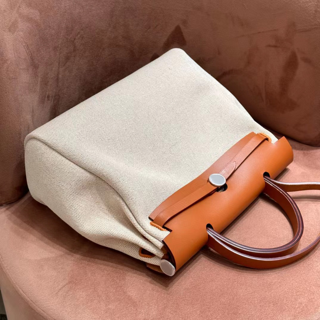 10A top quality women Designer Canvas Tote Bags Gold Sier metal Handmade designer Handbags classic fashion Cowhide leather Shoulder bag