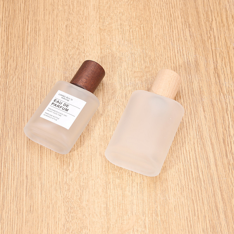 60pcs 30ml/50ml Empty Square Frosted Glass Perfume Spray Bottle Cosmetic Perfume Bottle With Wood Cap