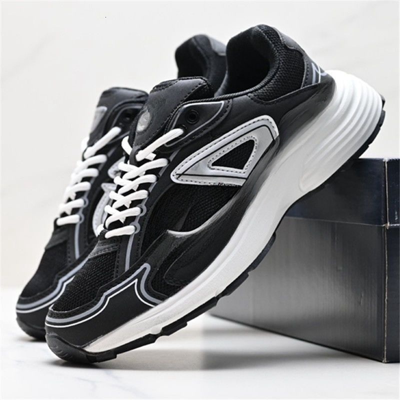 Designer Shoes Men Sneakers Vintage Women Hool Loop Platform Sneaker Suede Leather Trainers Black White Mesh Runner Ff