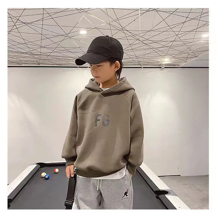 Sweater and wool hooded baby cashmere boy loose Korean version large childrens clothing for warmth 241128