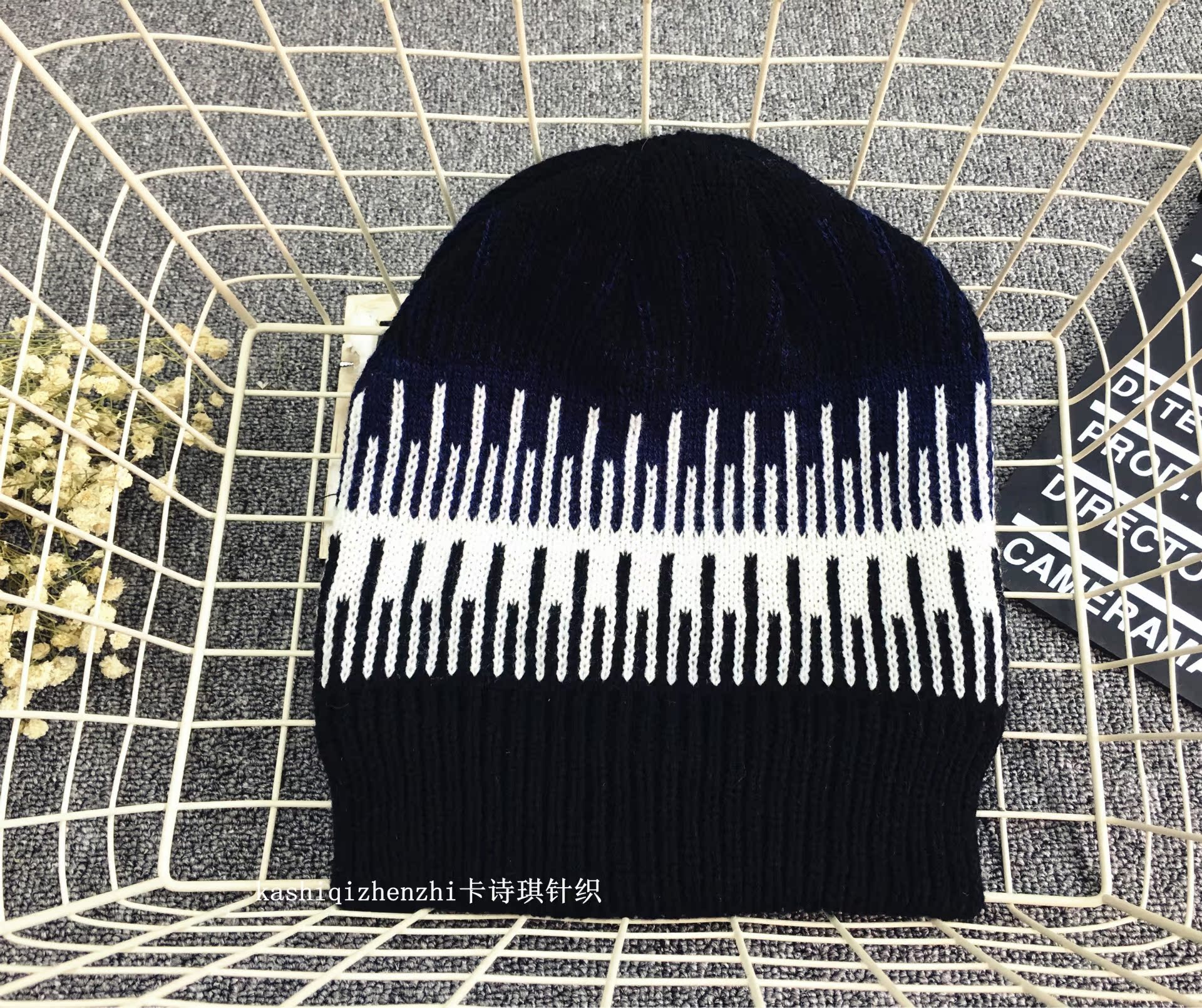 Korean version hat men's winter velvet warm woolen hat winter knitted hat thick ear protection head cap wholesale