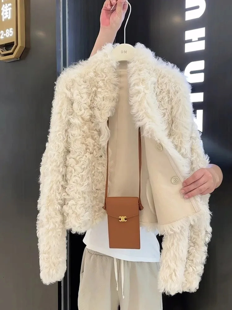 Light Versatile furry cashmere fur coat womens winter clothing thick warm fur integrated coat womens top 241128