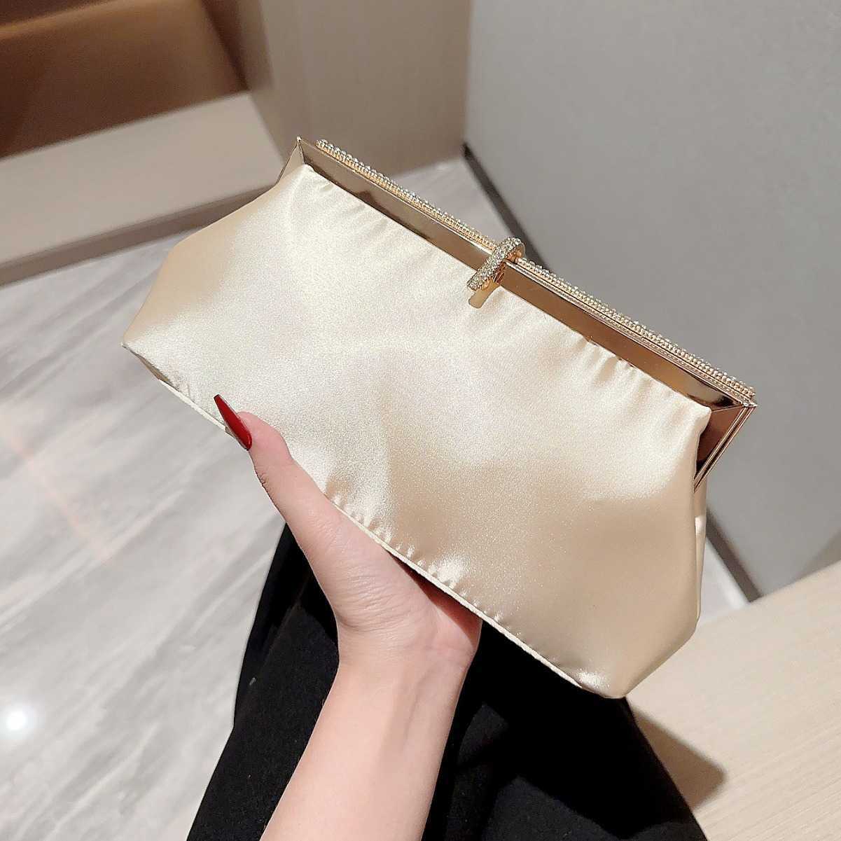 New satin banquet bag, fish hook women's bag, hand-held bag, socialite banquet bag, cheongsam bag, evening dress bag, diamond studded dress bag 2