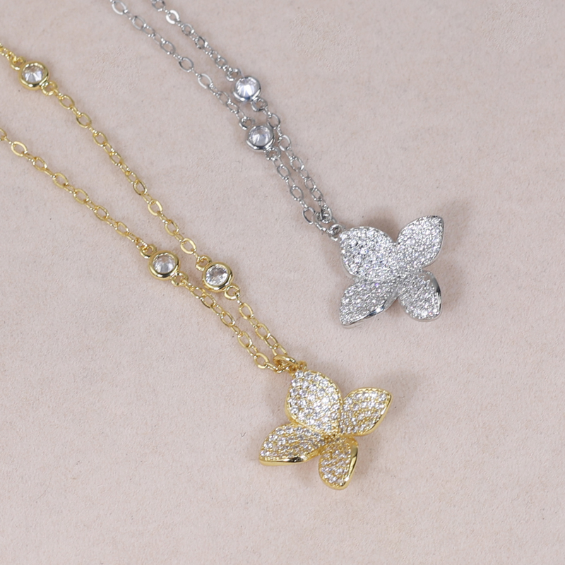 2025 Classic Charm Pendant Necklace for Women Fashion AAA Cubic Zirconia Paved wer Sparkg Wedding Jewelry