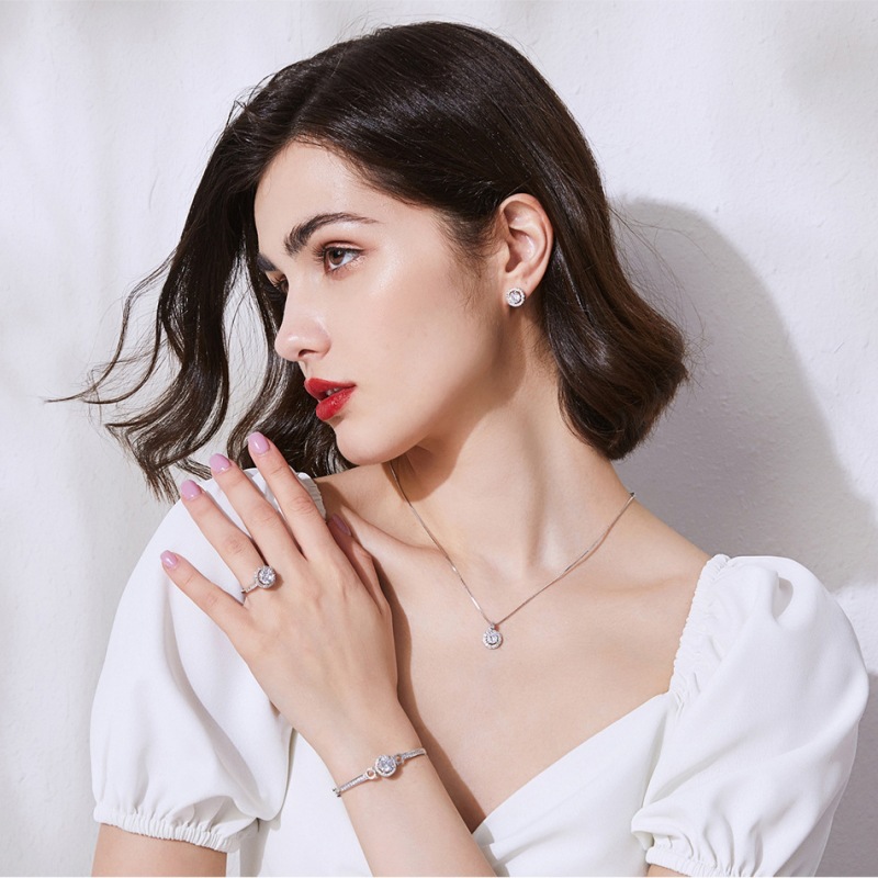 Europe and the United States jewelry four-piece suit jumping crystal fashion light luxury pearl necklace earrings ring bracelet niche design