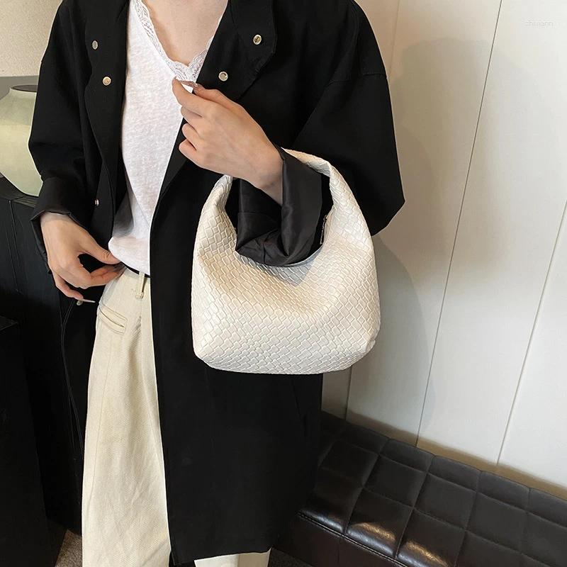 Free Shipping Totes Fashion Woven Women Handbag Large Capacity Soft Leather Underarm Bag Female Casual Shoulder Bags Commute Travel Big