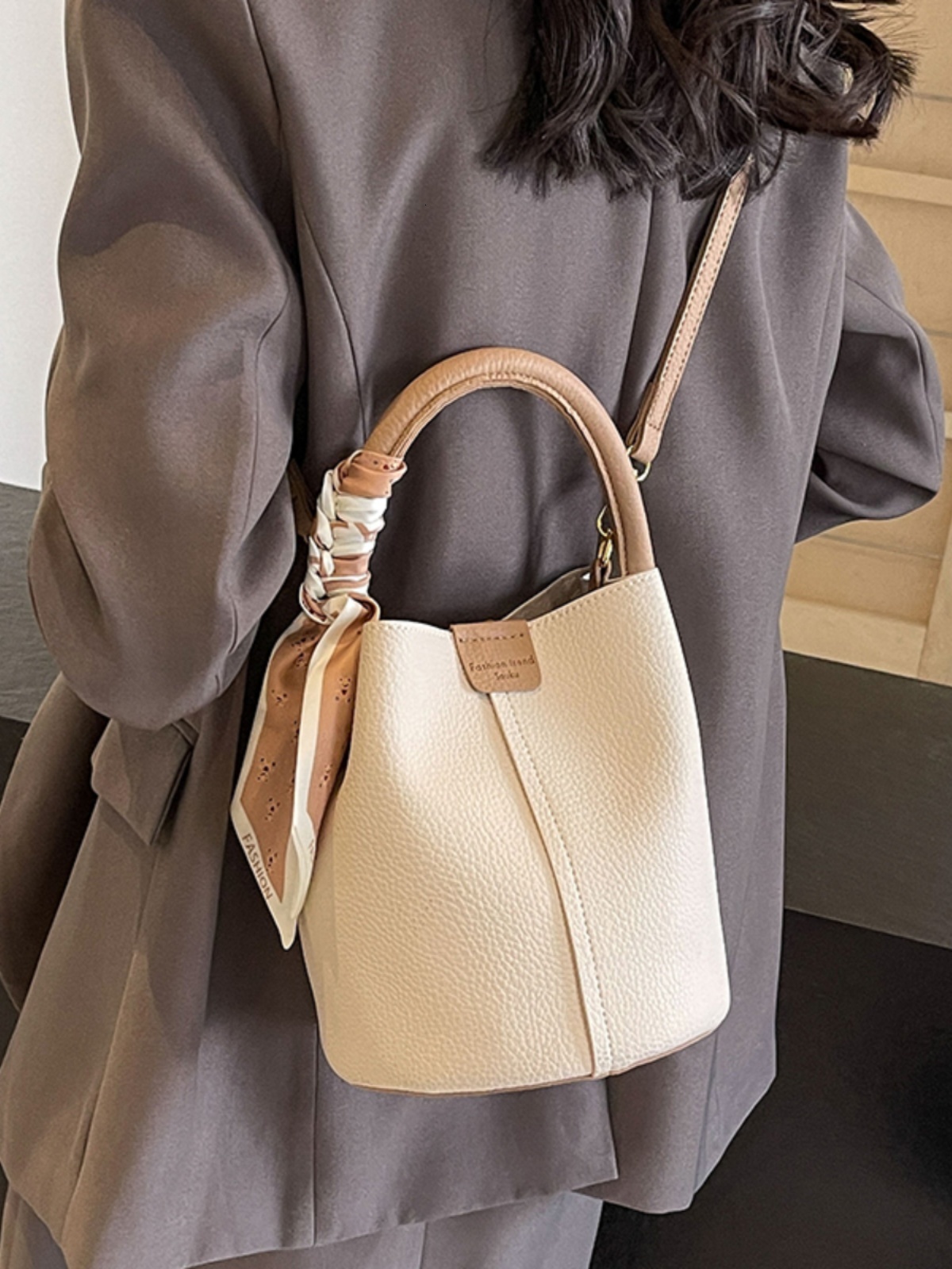 New silk ribbon design PU leather women's slanted bucket bag fashion shoulder bag designer women's handbag and wallet