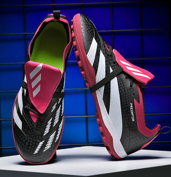 New Men Soccer Shoes Cleats Professional Football Field Boots Ankle Boys FG/TF Sneakers Non-Slip Sports Shoes Unisex Turf Match