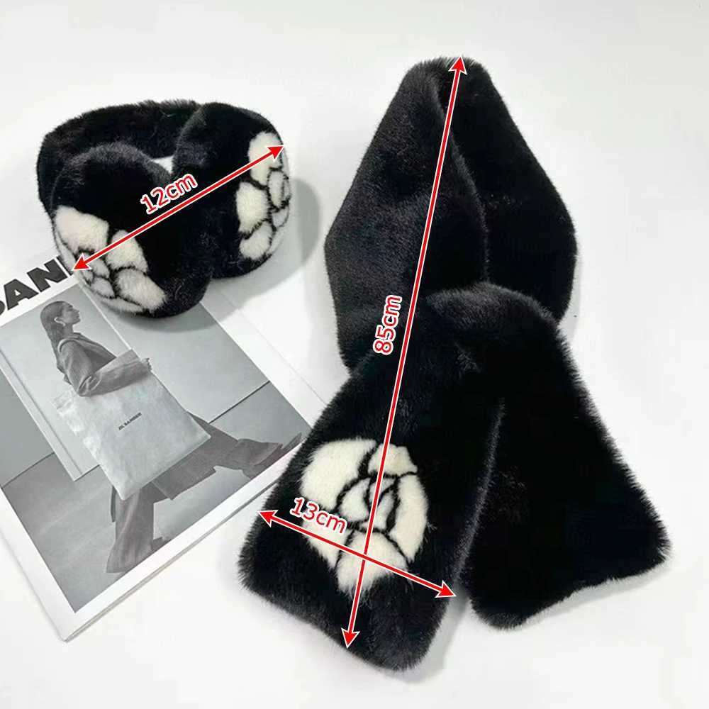 Fashion Camellia Eartips Thick Plush Eartips Cold Protection Soft Warm Eartips for Women X241128