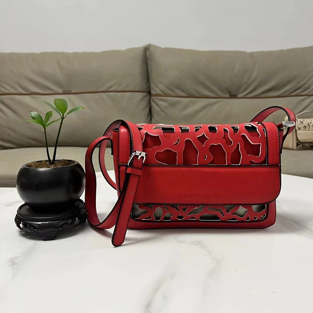 Top fashionable and trend niche casual bags for trend women s new mini handbags wallets and designer handbags trendy shoulder bags