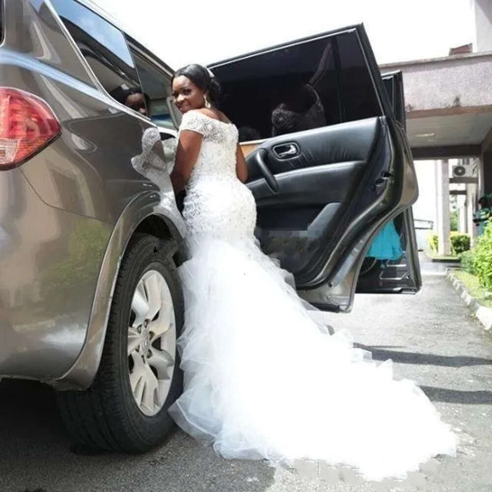 Arabic Size Saudi Mermaid Plus Dresses Beading Pearls Sheer Bateau Neck Ruffled Wedding Gowns Short Sleeves Bridal Dress