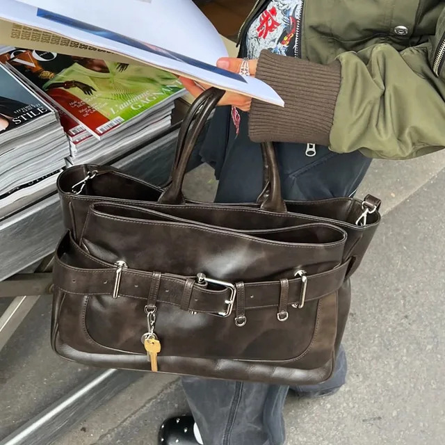 New Fashion Versatile Belt Buckle Horizontal Large Capacity Cool Style Commuter Korean Women's Crossbody Travel Bag PC