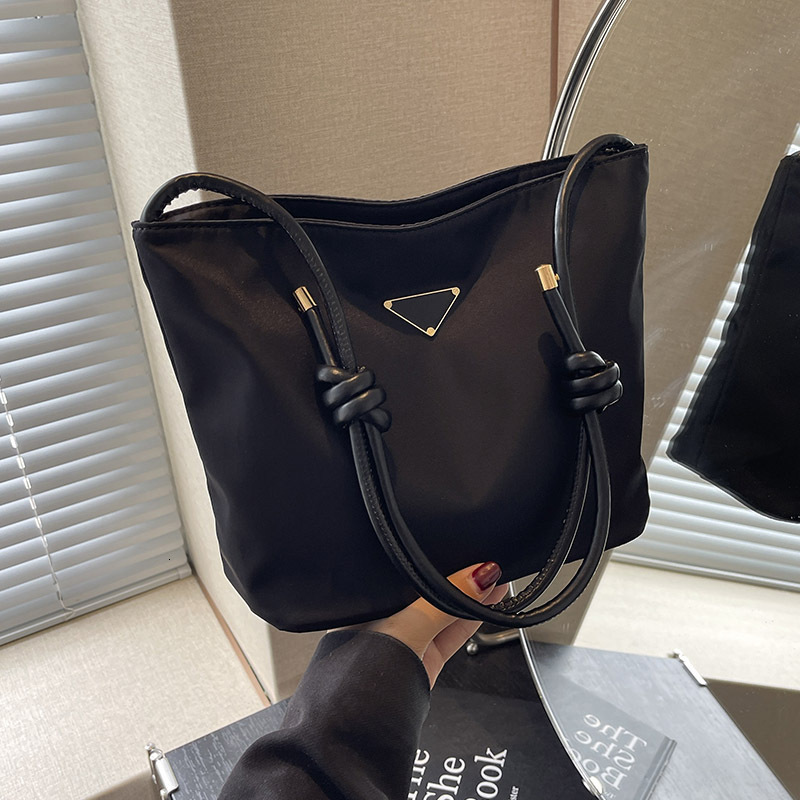 New handbag backpack black adjustable fashionable niche adjustable shoulder strap fashionable practical designer handbag fashionable shoulder bag bag